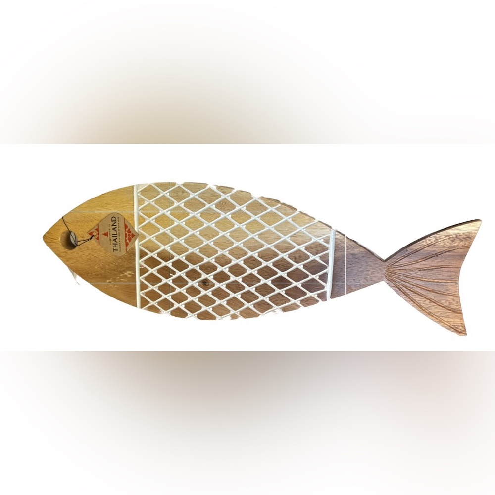NWT made in Thailand wood fish serving board